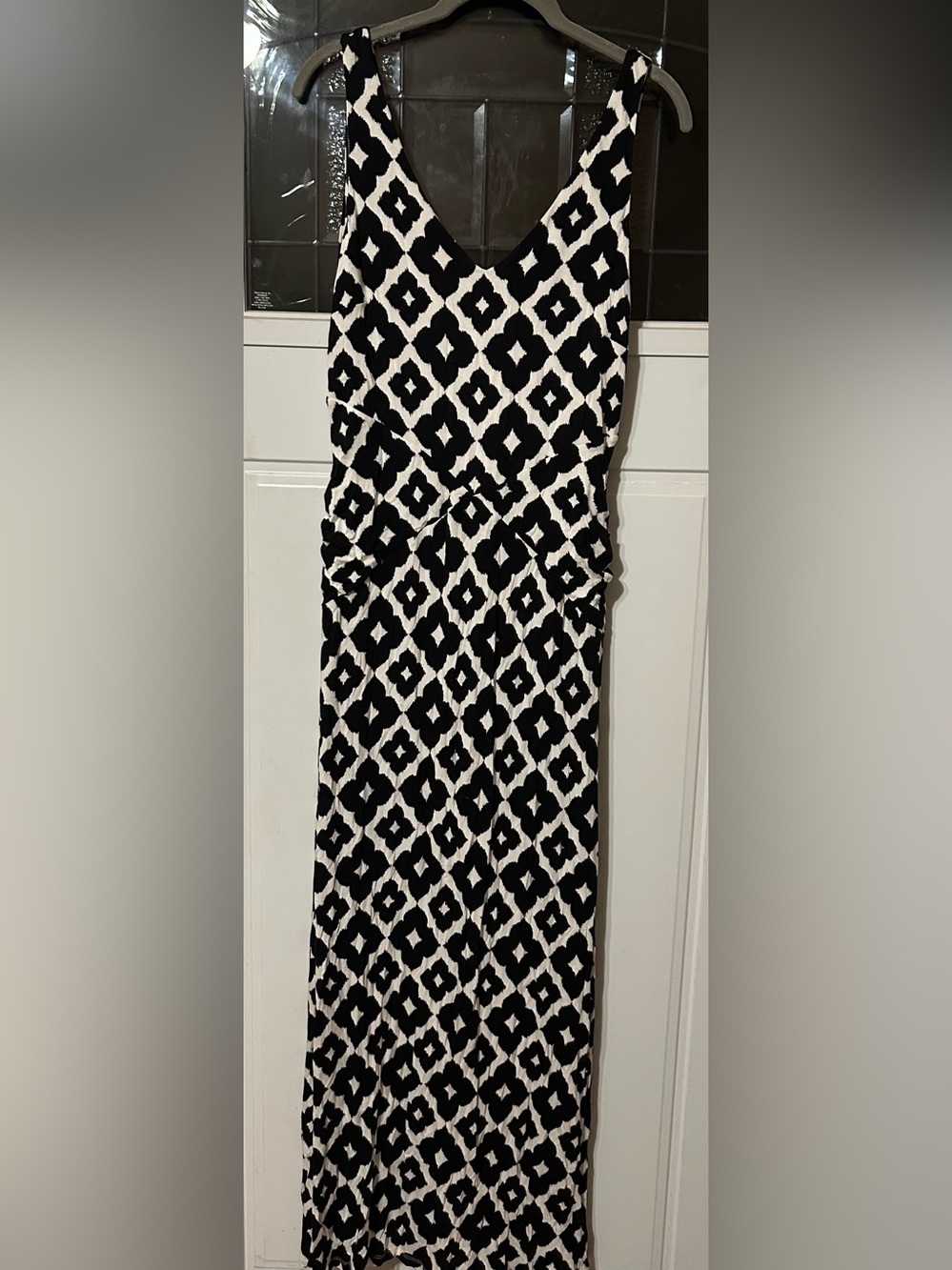 Black & White Geometric Maxi Dress - Classic Sleeveless Style INC International